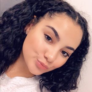 Meet your Posher, Sabrina